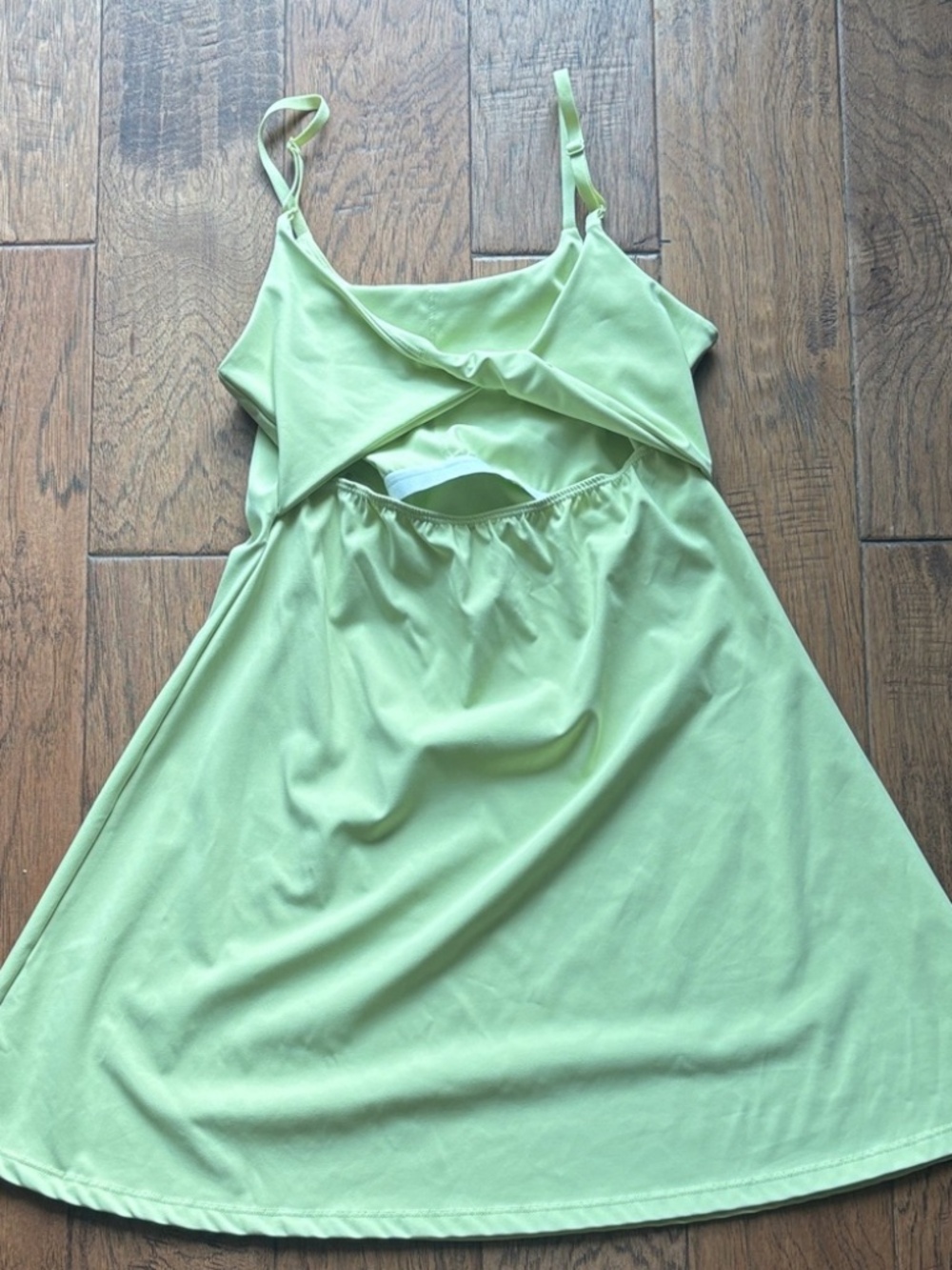 AMAZON SIZE MEDIUM M MINI DRESS LIGHT GREEN LOT6065